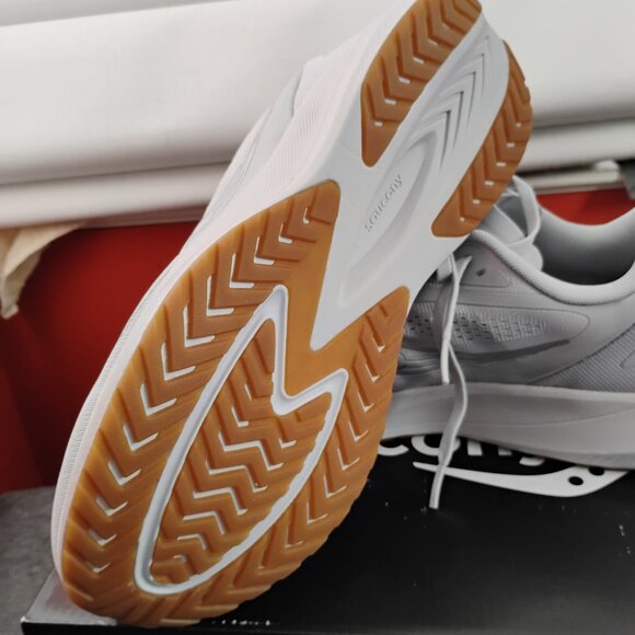 NEW! Saucony Women's Mirage Flow Running Shoes Size 11 Cloud/Silver - Picture 5 of 9